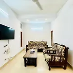 Starline Apartment